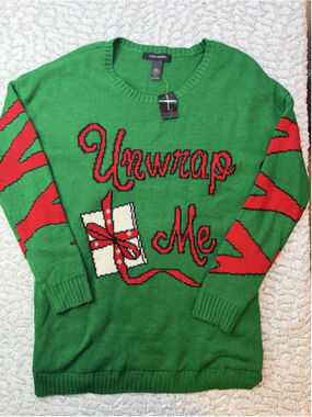 Ashley Stewart Green Beaded "Unwrap Me" Christmas Graphic Pullover Sweater 1X
